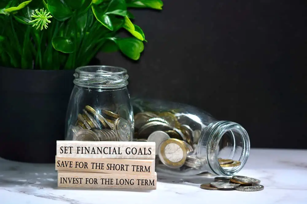How To Effectively Manage Personal Finance