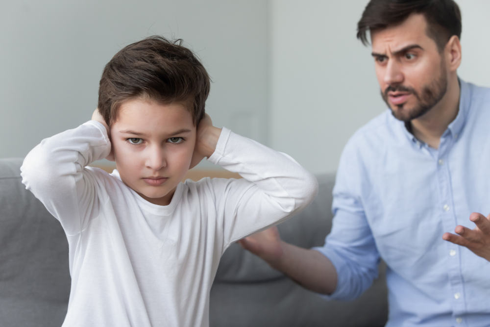 how to protect child from narcissistic father